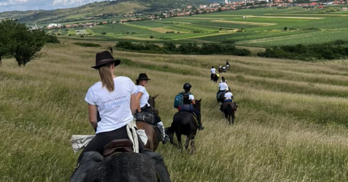 Múzsák és erények jegyében keltek útra
